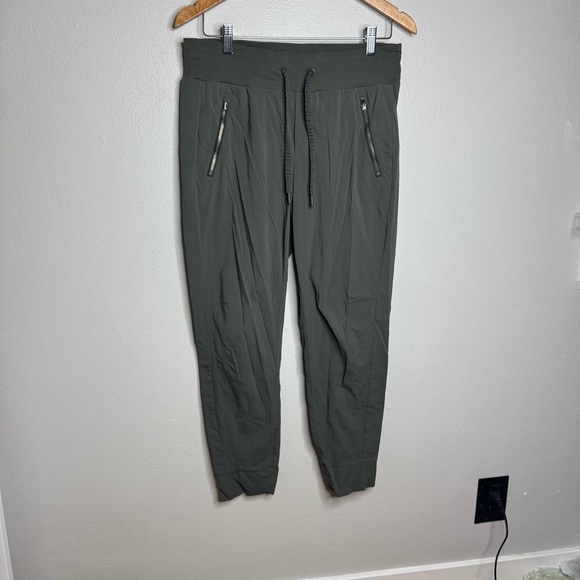 Athleta Trekkie North Jogger Pant Hiking Trail  Arbor Olive #405726 - Picture 5 of 15
